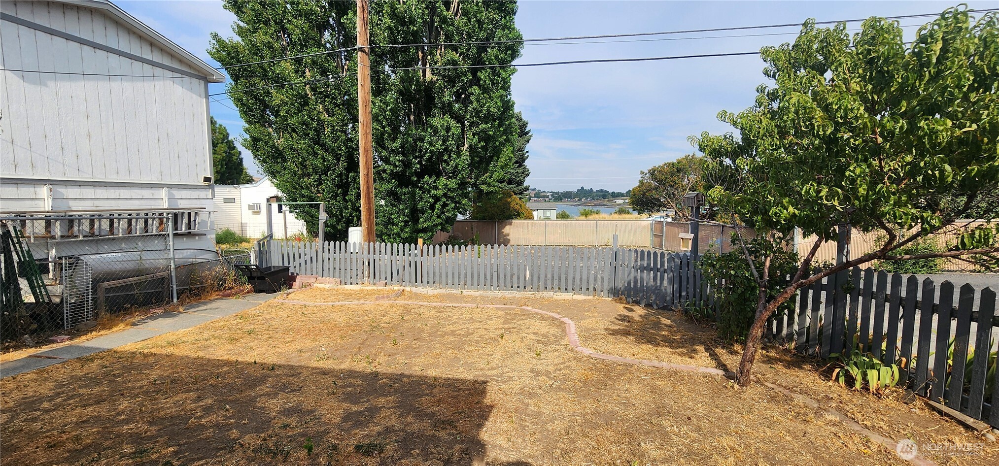 122 Ginko Street Property Photo 18