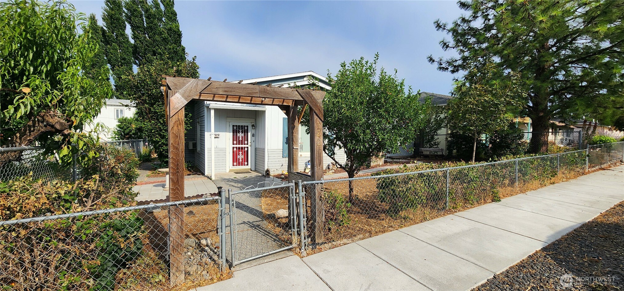122 Ginko Street Property Photo 22