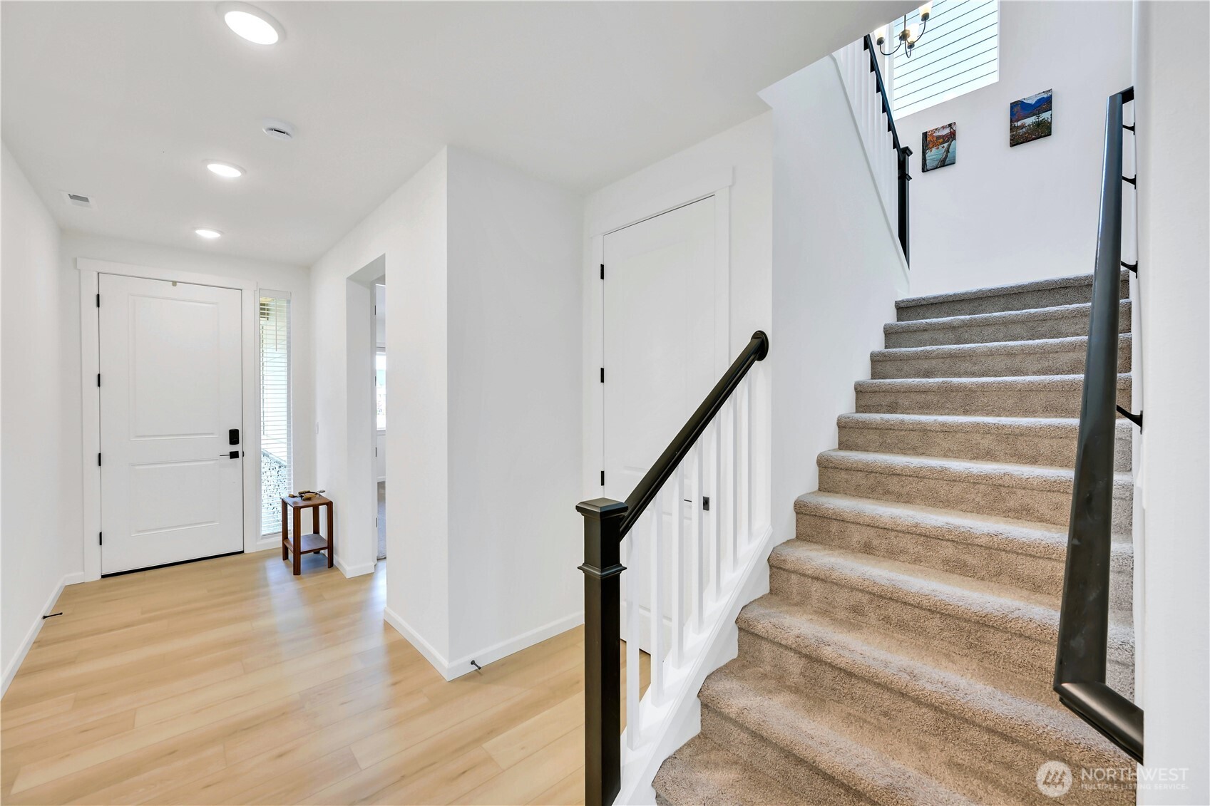 5961 Thornhill Avenue Property Photo 8