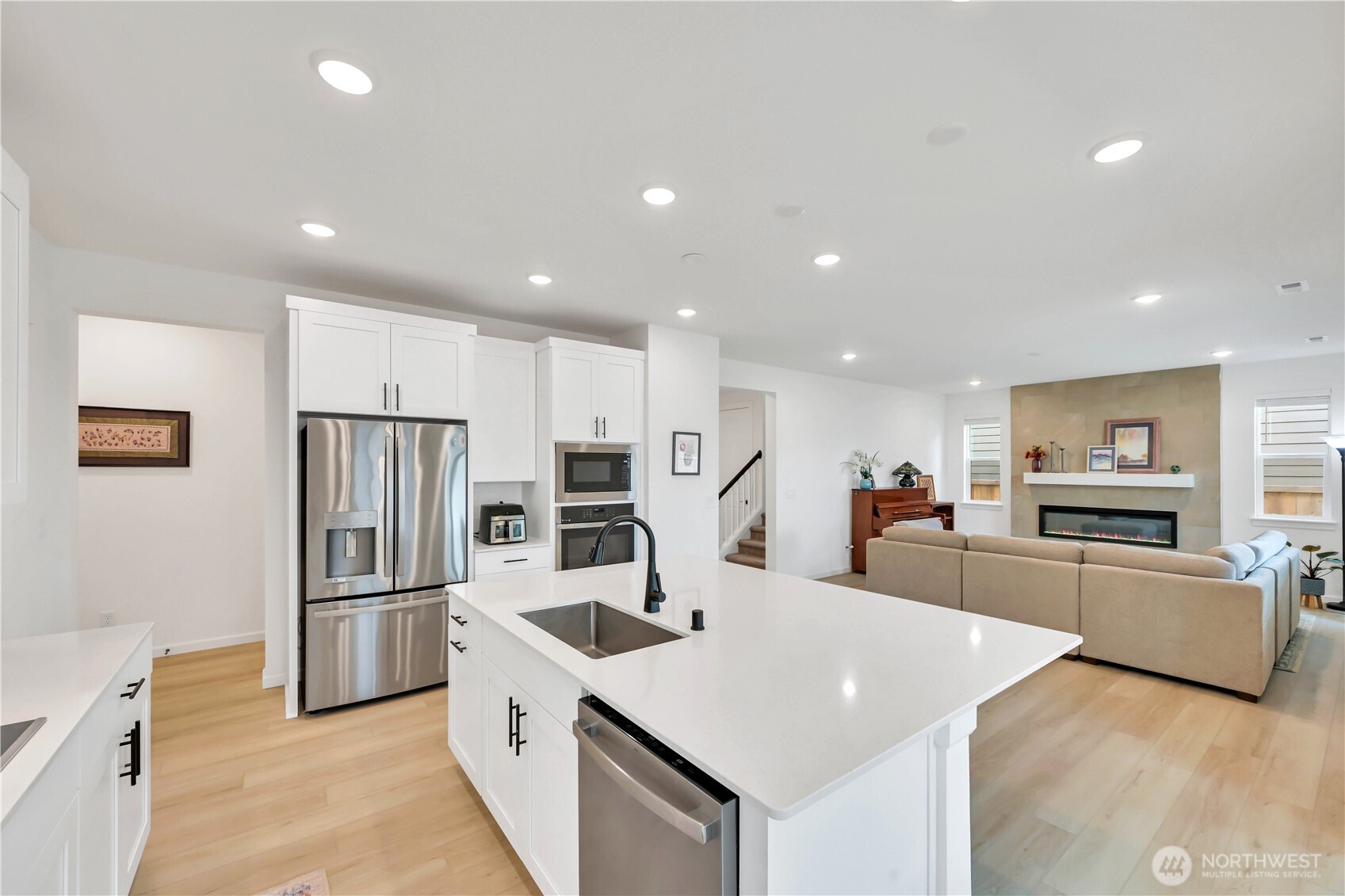 5961 Thornhill Avenue Property Photo 13