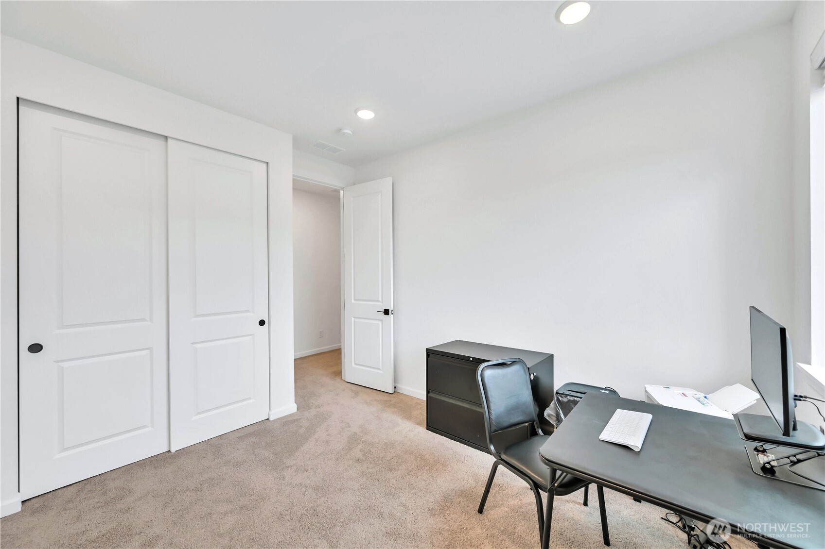 5961 Thornhill Avenue Property Photo 26
