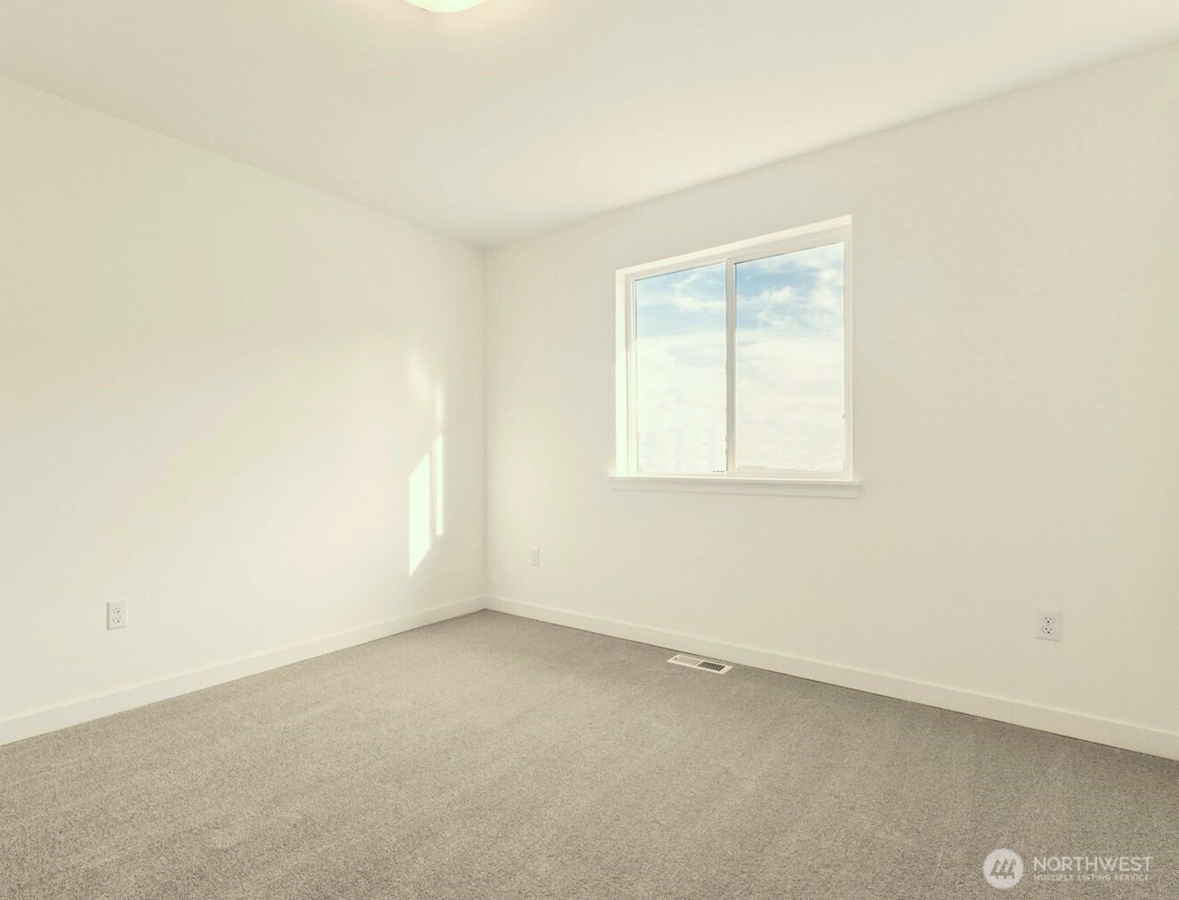 5961 Thornhill Avenue Property Photo 27