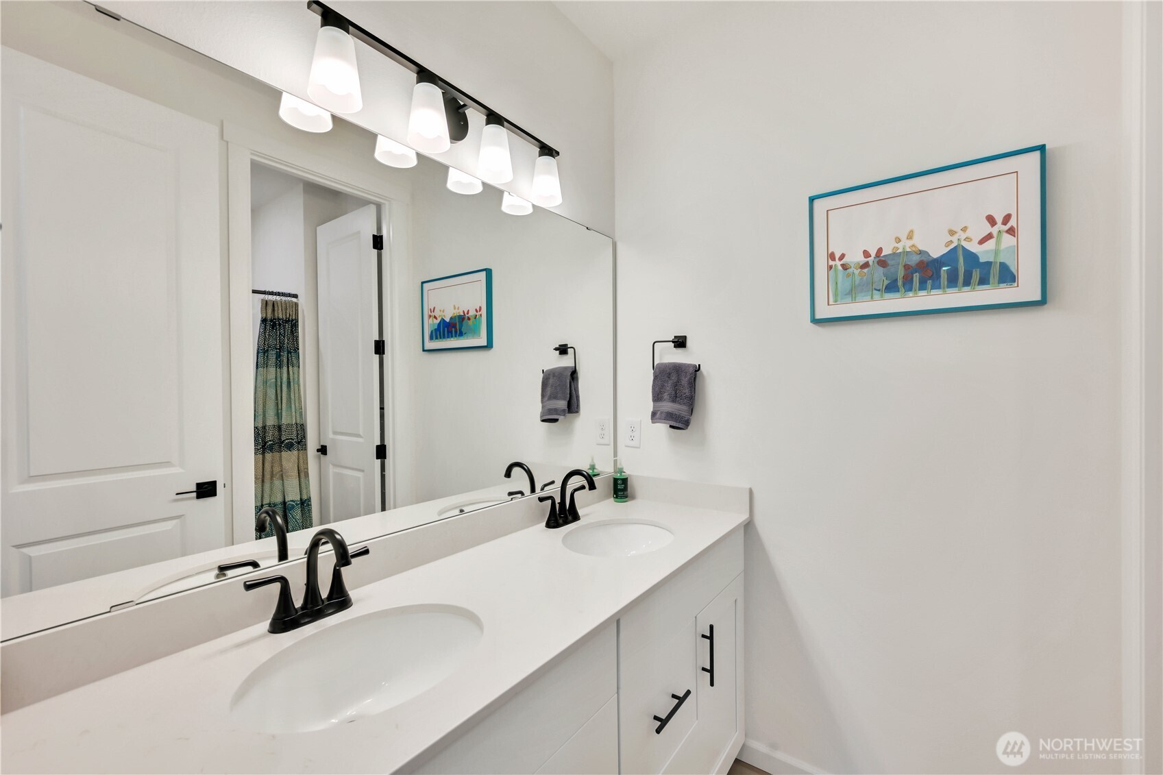 5961 Thornhill Avenue Property Photo 28