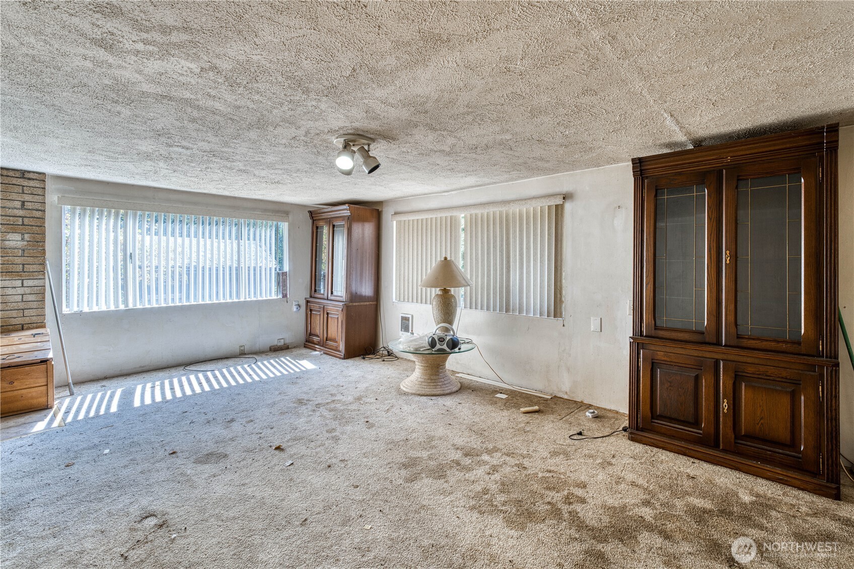 6015 Whitmore Drive Property Photo 10