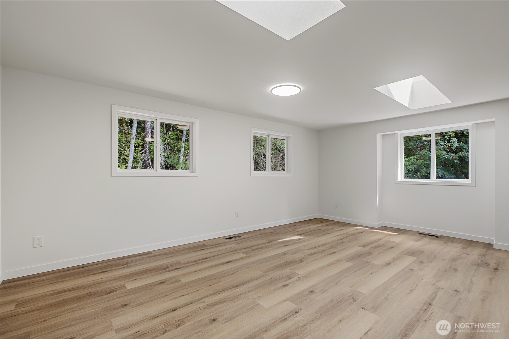9008 Dana Drive Property Photo 29