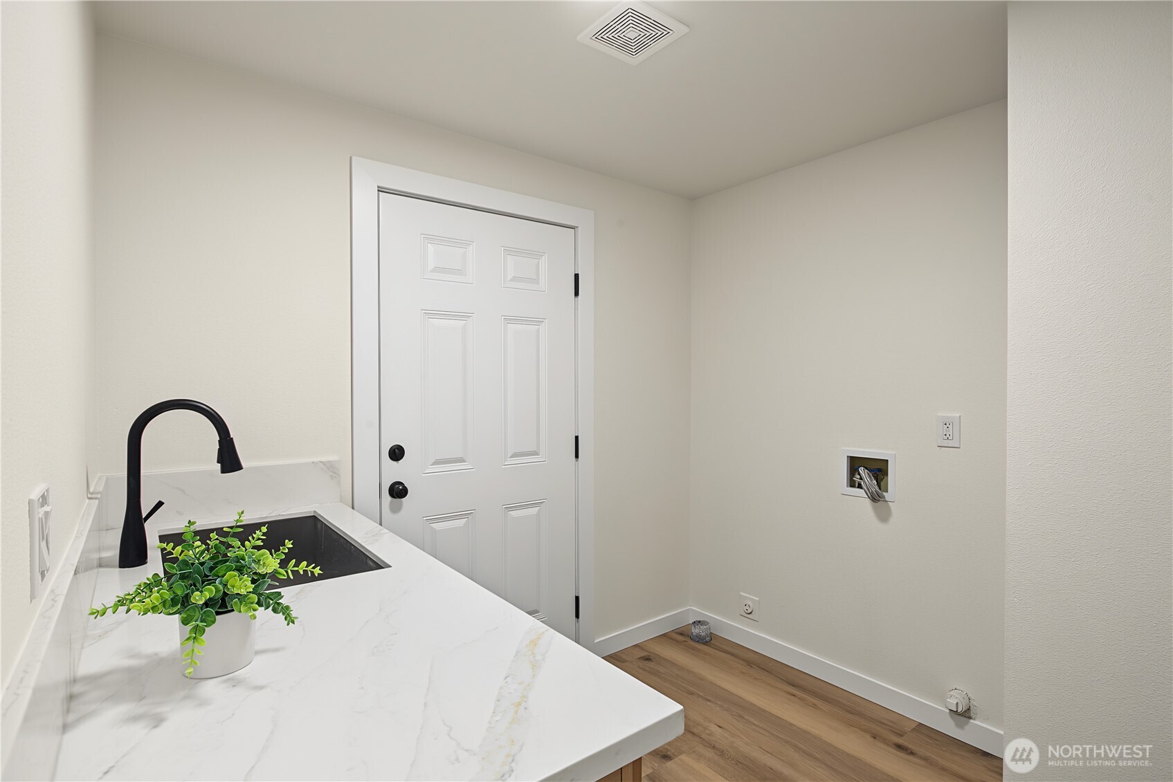 9008 Dana Drive Property Photo 33