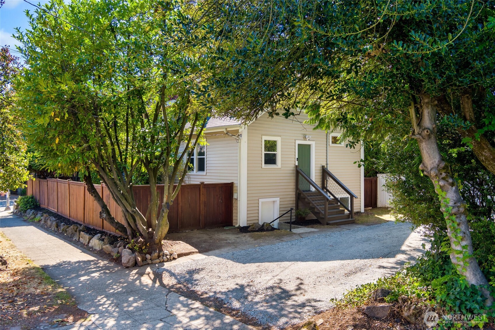 256 Ne 50th Street Property Photo 40