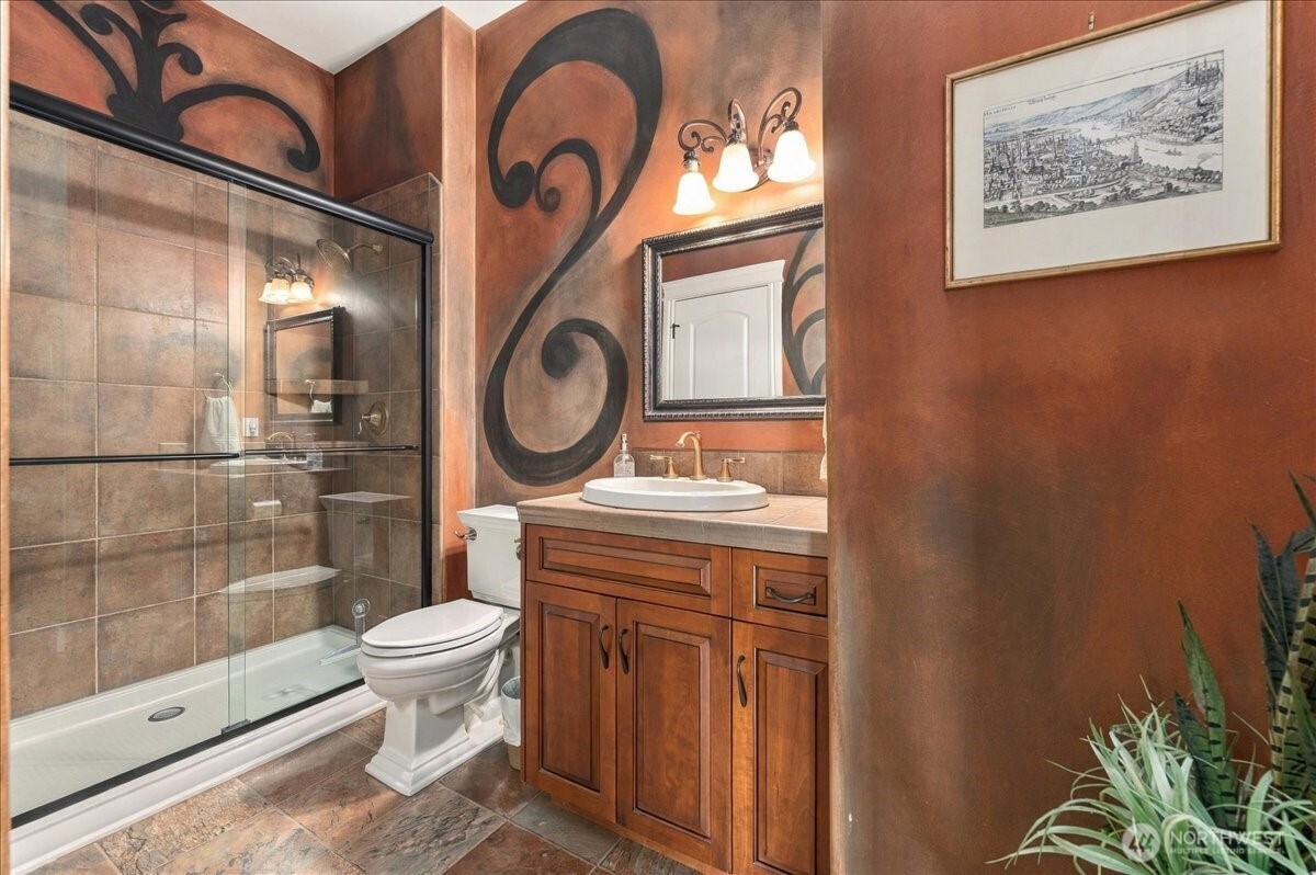 905 Golden Crest Drive Property Photo 29