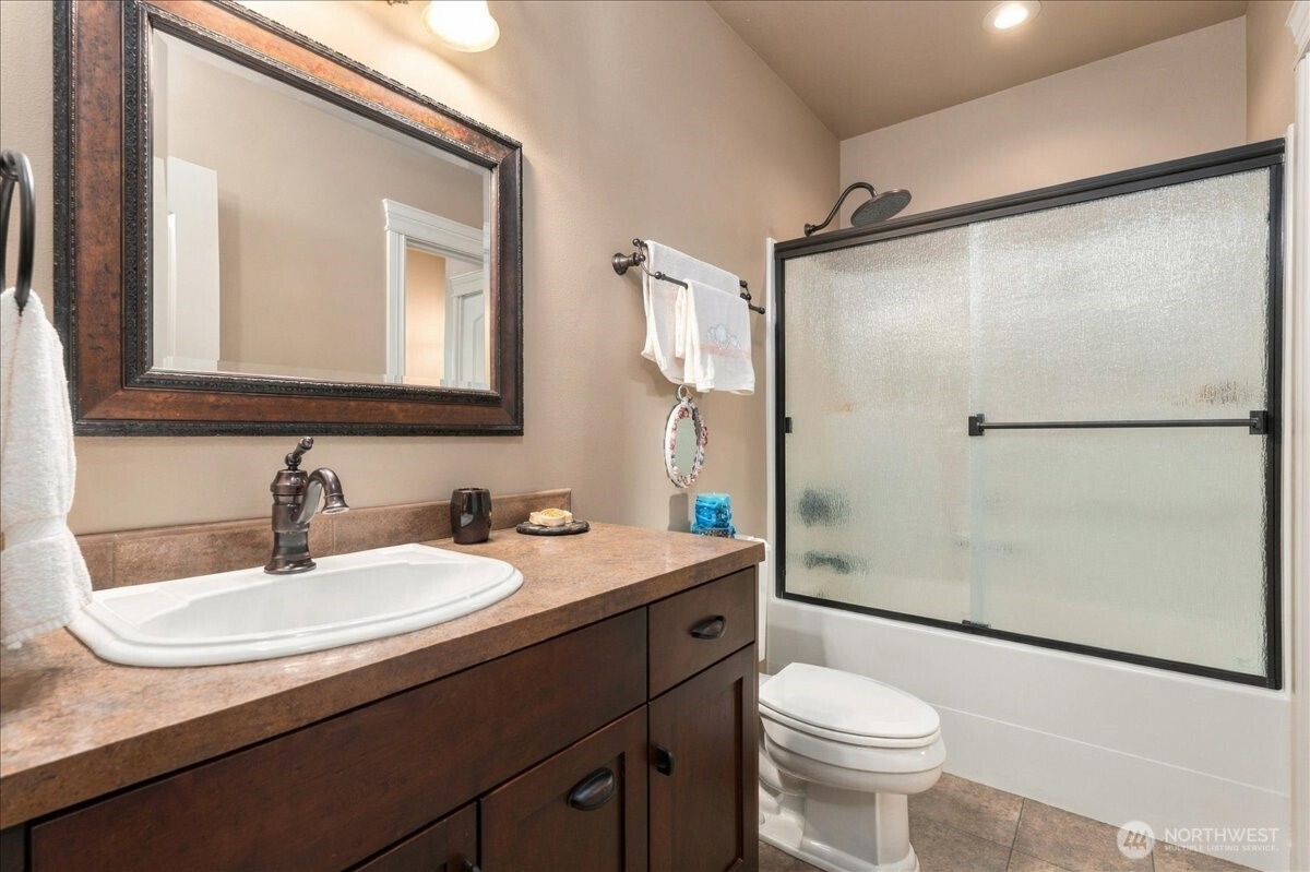 905 Golden Crest Drive Property Photo 33