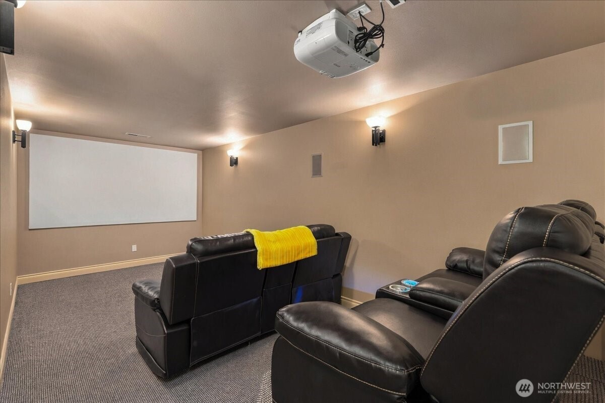 905 Golden Crest Drive Property Photo 39
