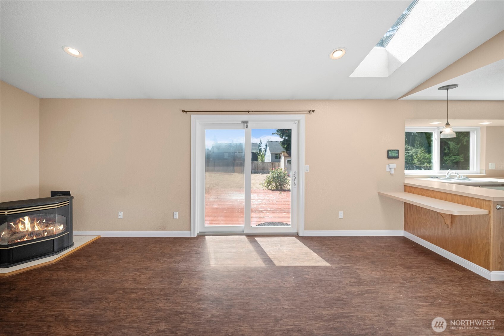 7015 Tolmie Drive Property Photo 11