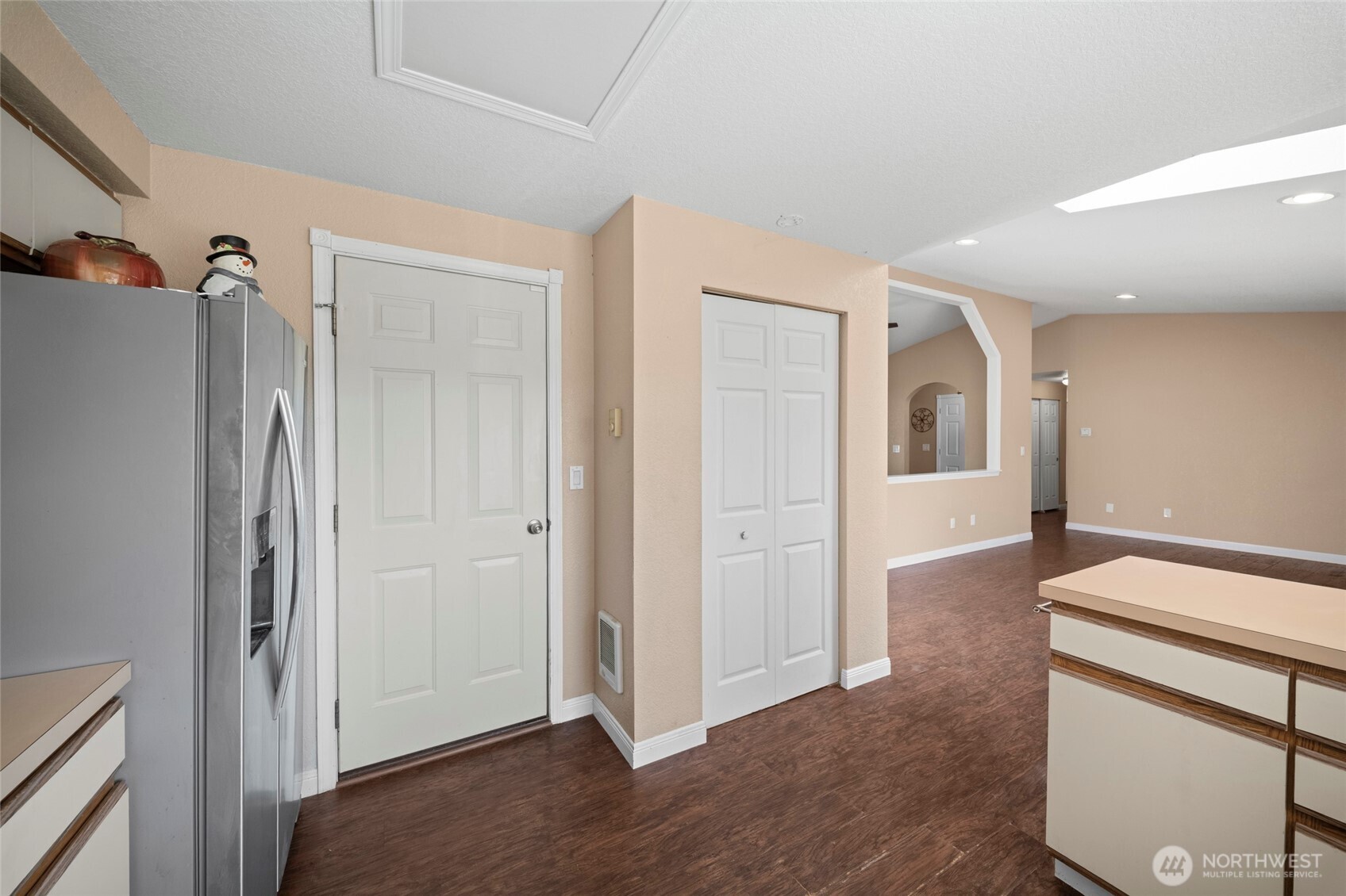 7015 Tolmie Drive Property Photo 16