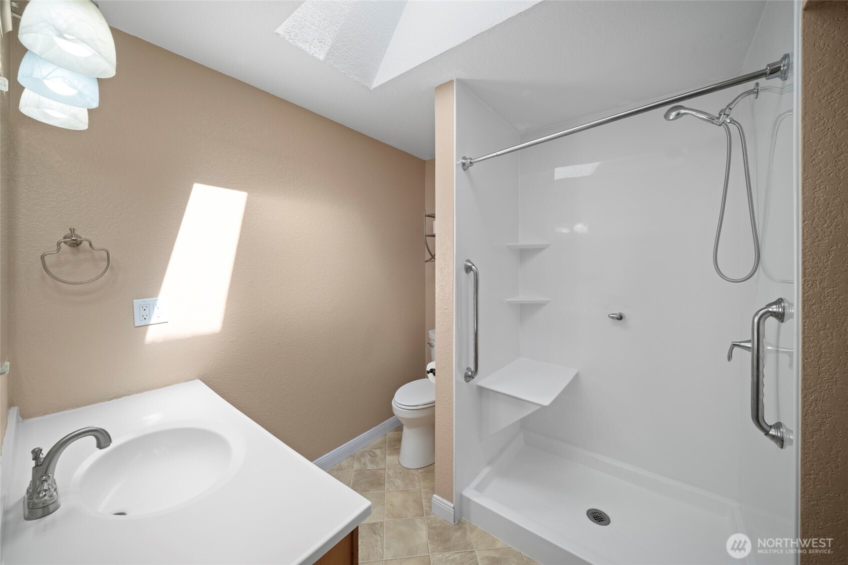 7015 Tolmie Drive Property Photo 20