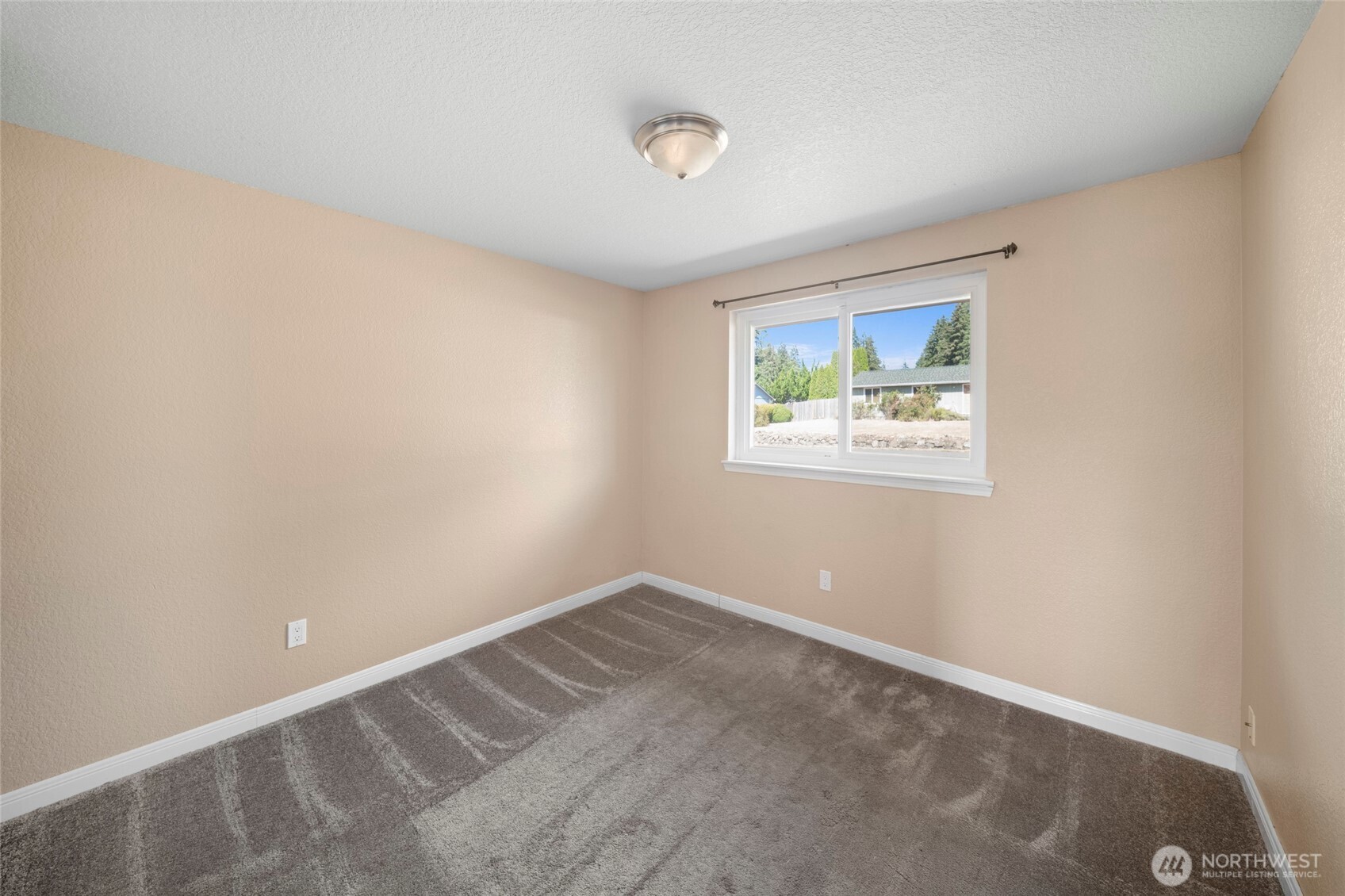7015 Tolmie Drive Property Photo 22