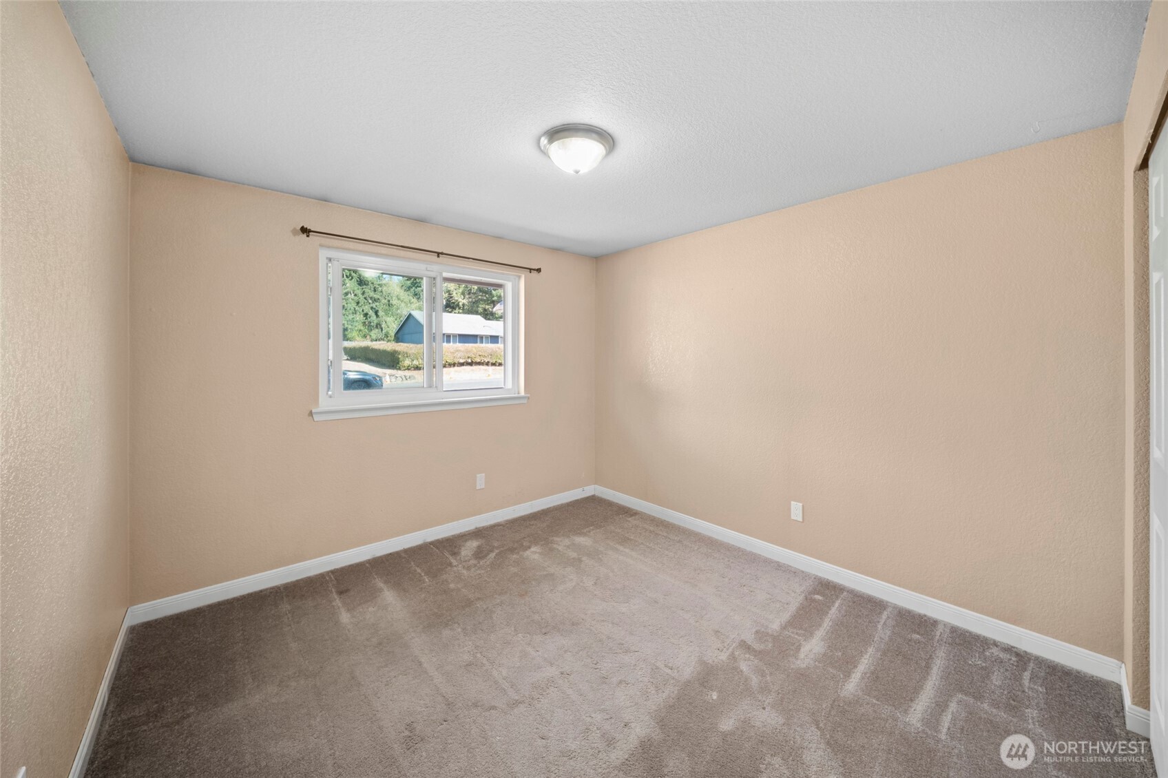 7015 Tolmie Drive Property Photo 25