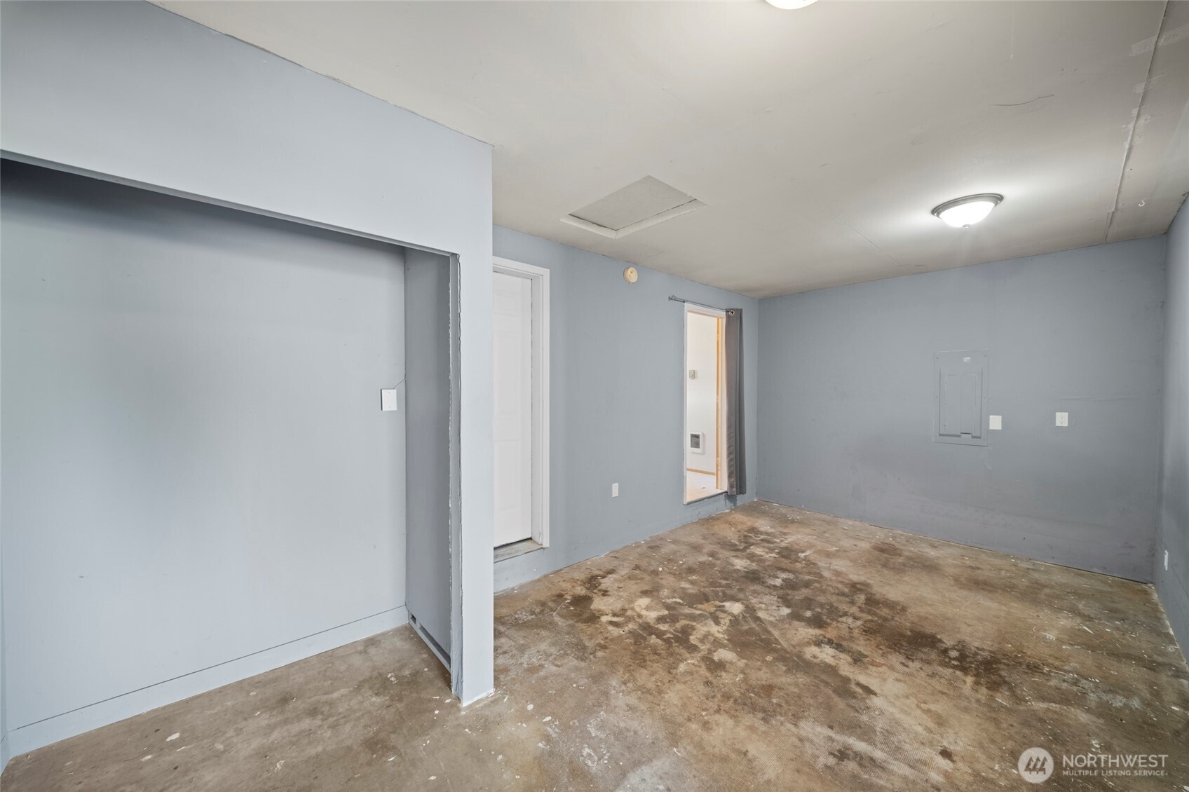 7015 Tolmie Drive Property Photo 29