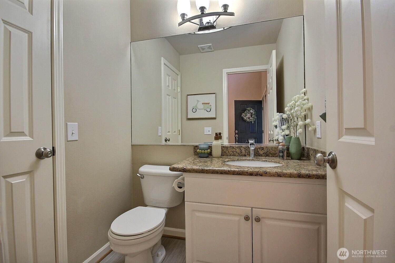 575 Elma Avenue Property Photo 14
