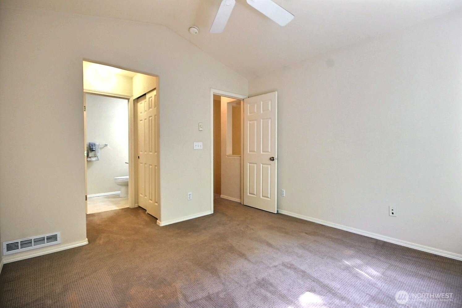 575 Elma Avenue Property Photo 25