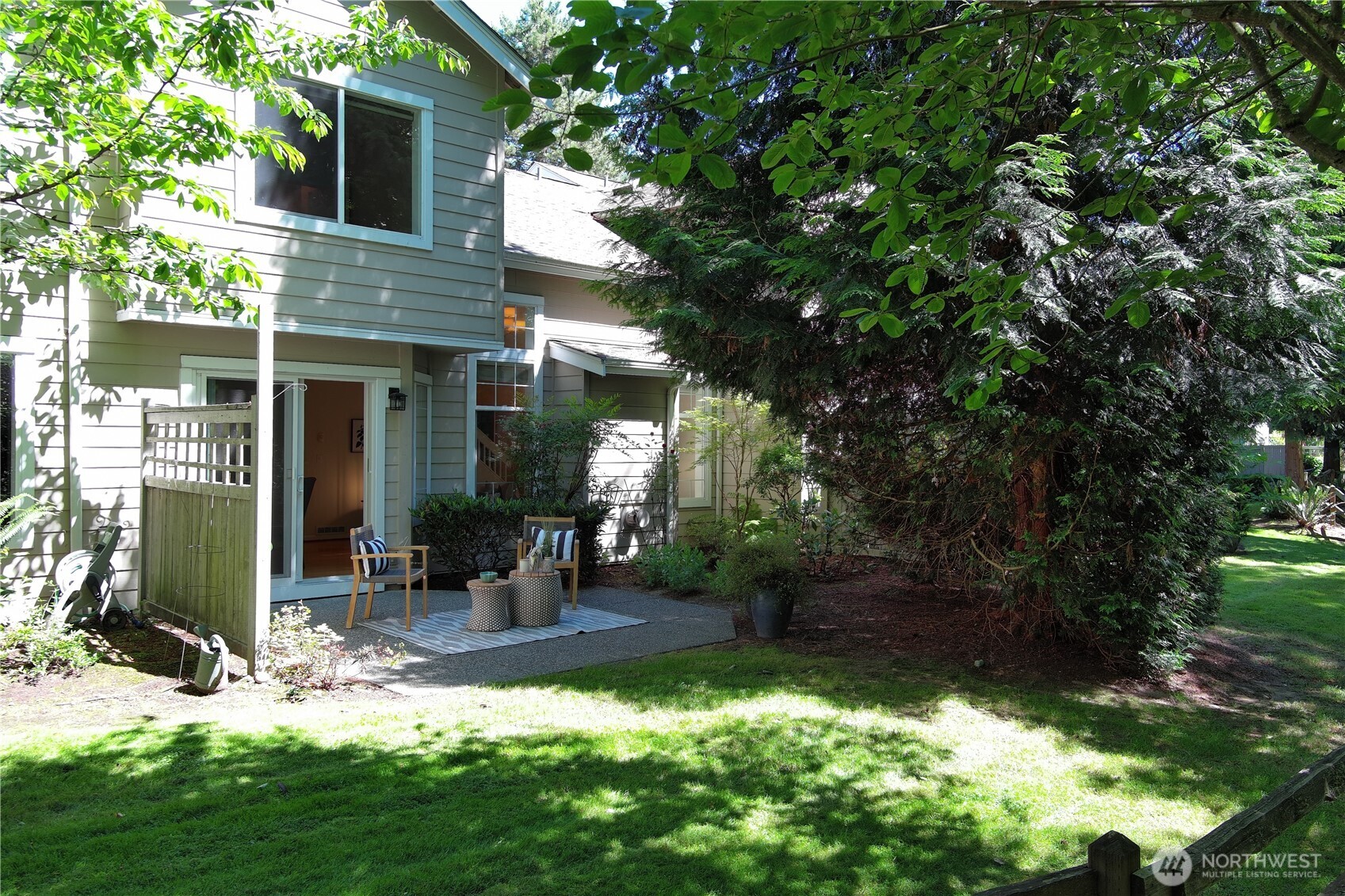 575 Elma Avenue Property Photo 32