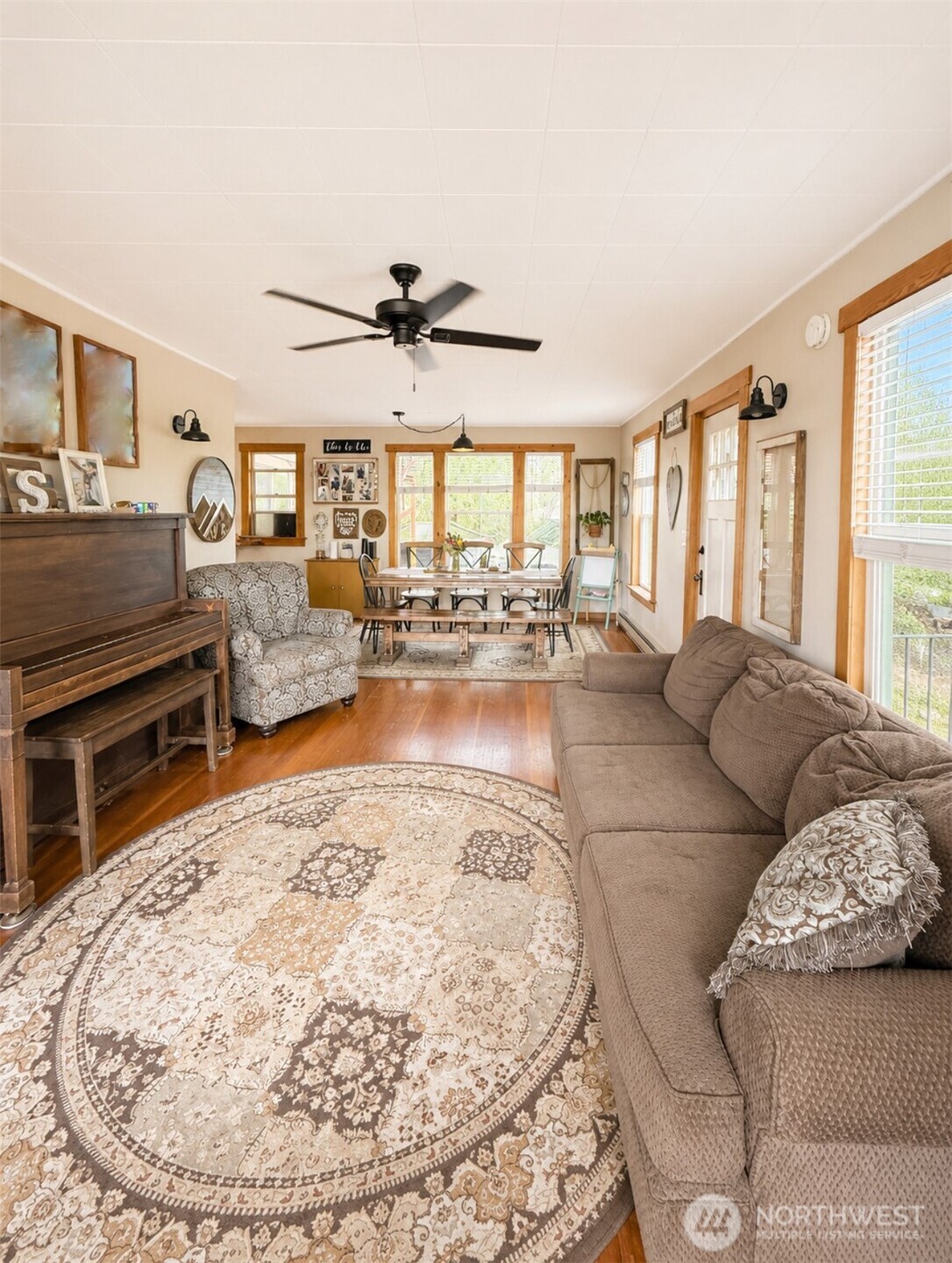 1012 Rodger Street Property Photo 6
