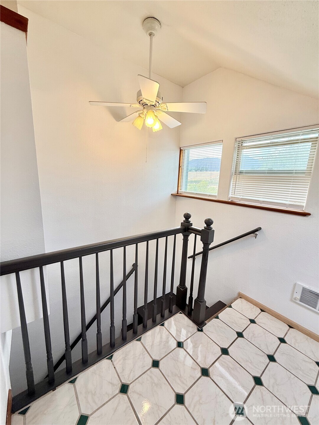 1012 Rodger Street Property Photo 23
