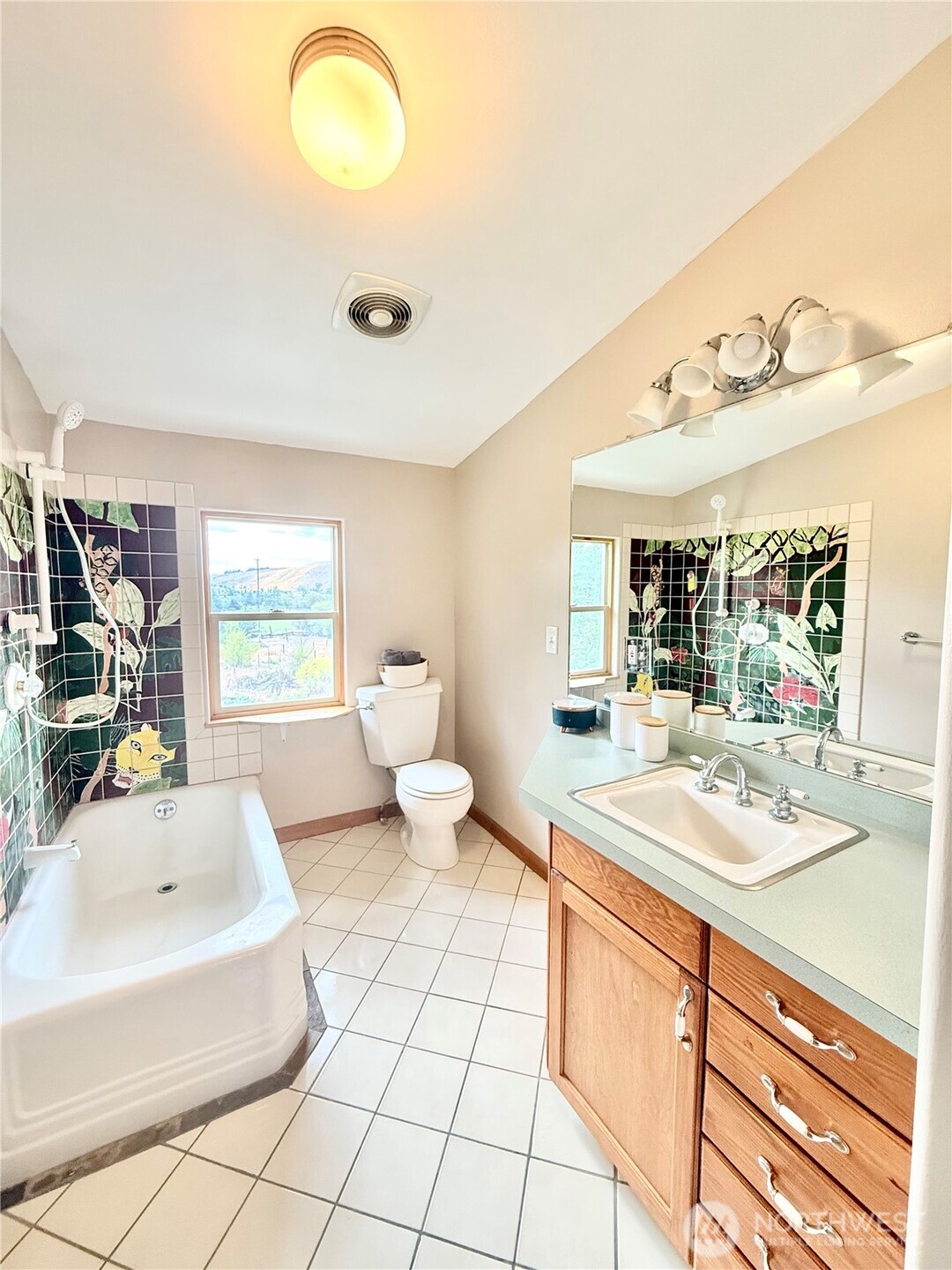 1012 Rodger Street Property Photo 27
