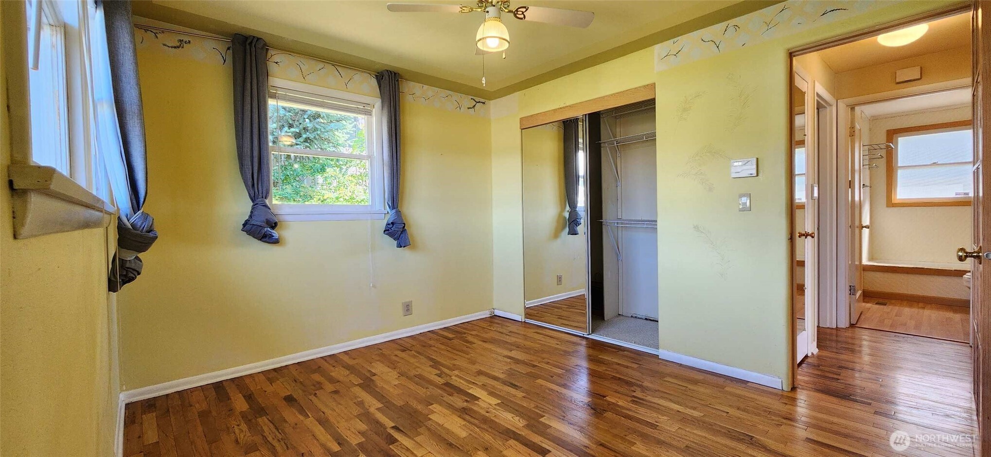 1013 N 33rd Place Property Photo 17
