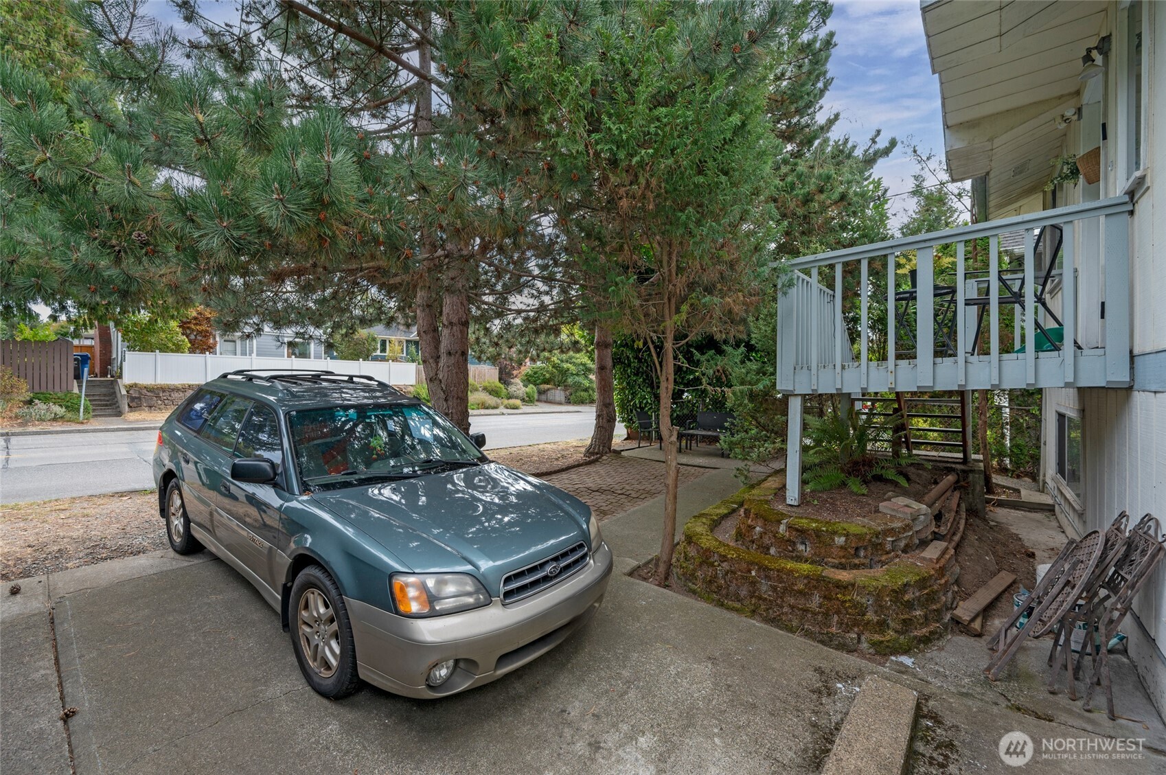 9253 3rd Avenue Property Photo 12