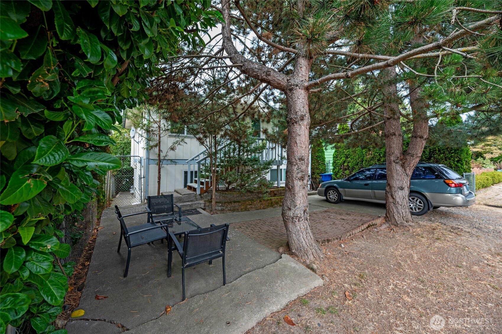 9253 3rd Avenue Property Photo 13