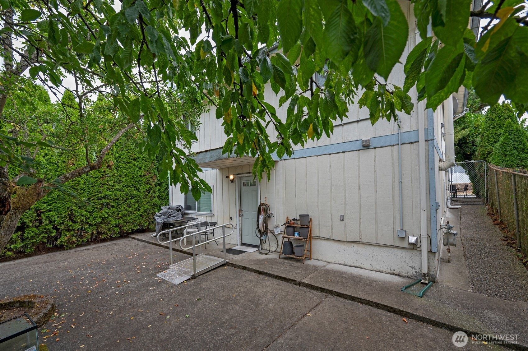 9253 3rd Avenue Property Photo 16