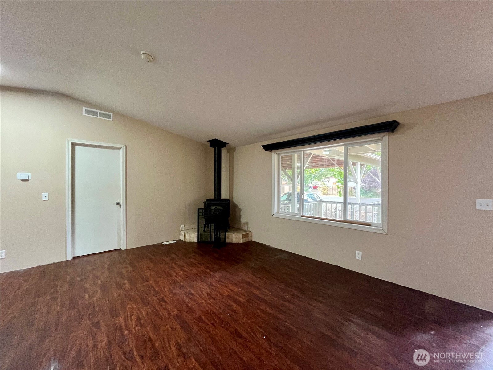 8510 Thuja Avenue Property Photo 7
