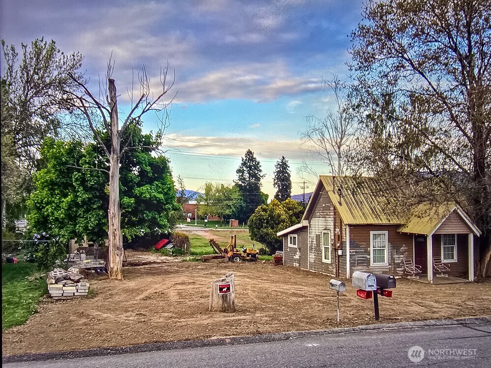 1322 4th Street Property Photo 4