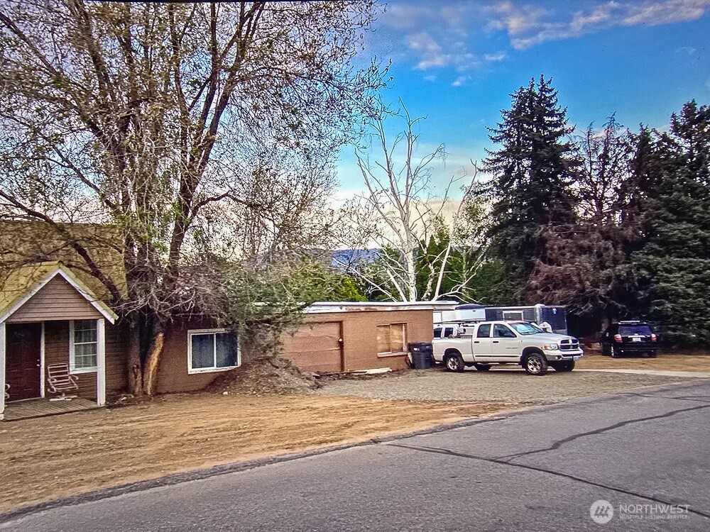 1322 4th Street Property Photo 5
