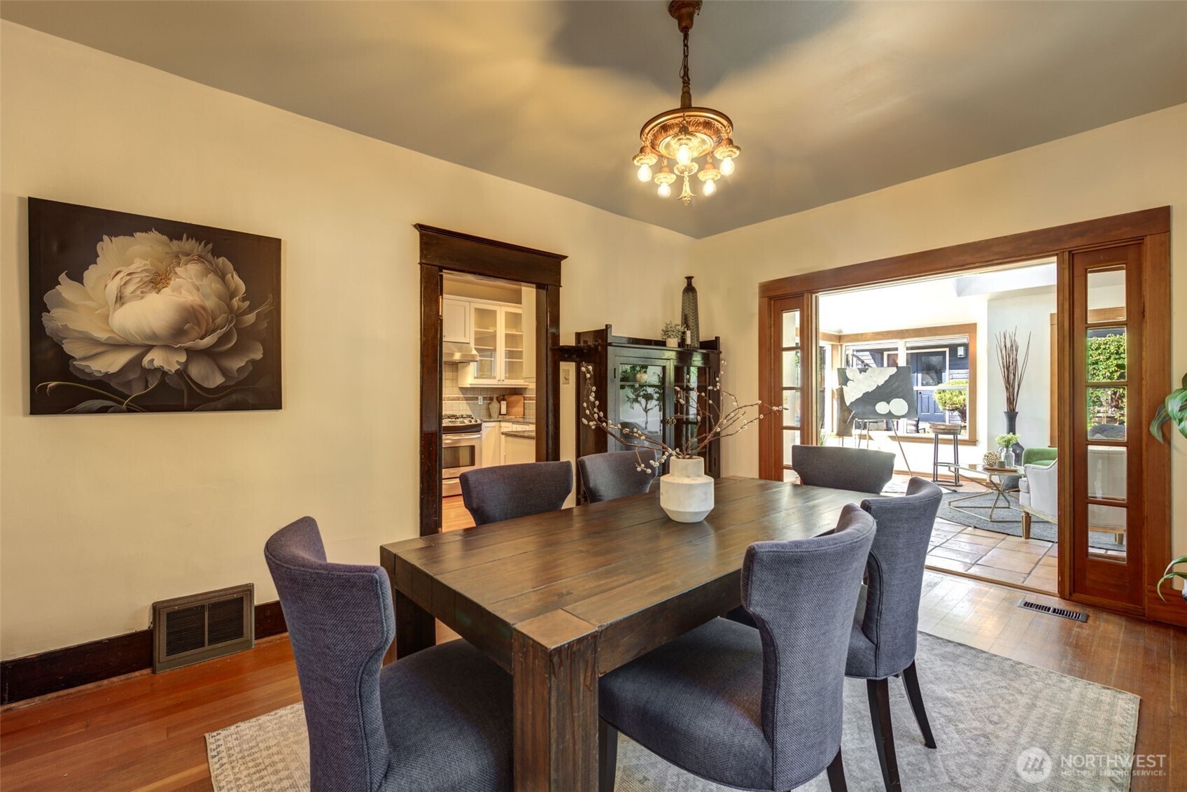 1625 3rd Avenue Property Photo 8