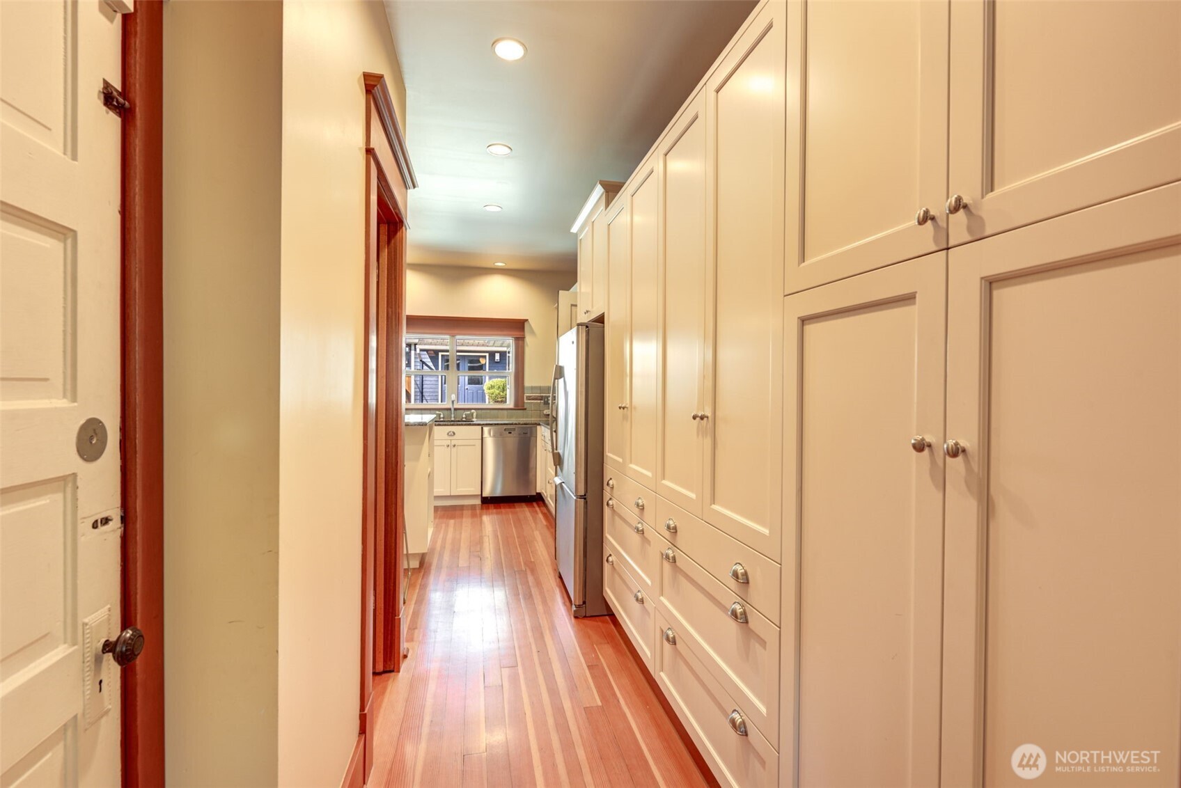 1625 3rd Avenue Property Photo 17