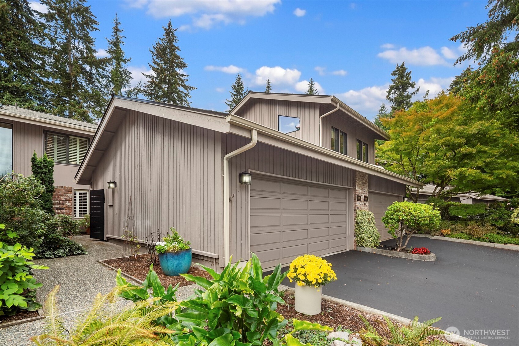 151 141st Place 110l Property Photo 2