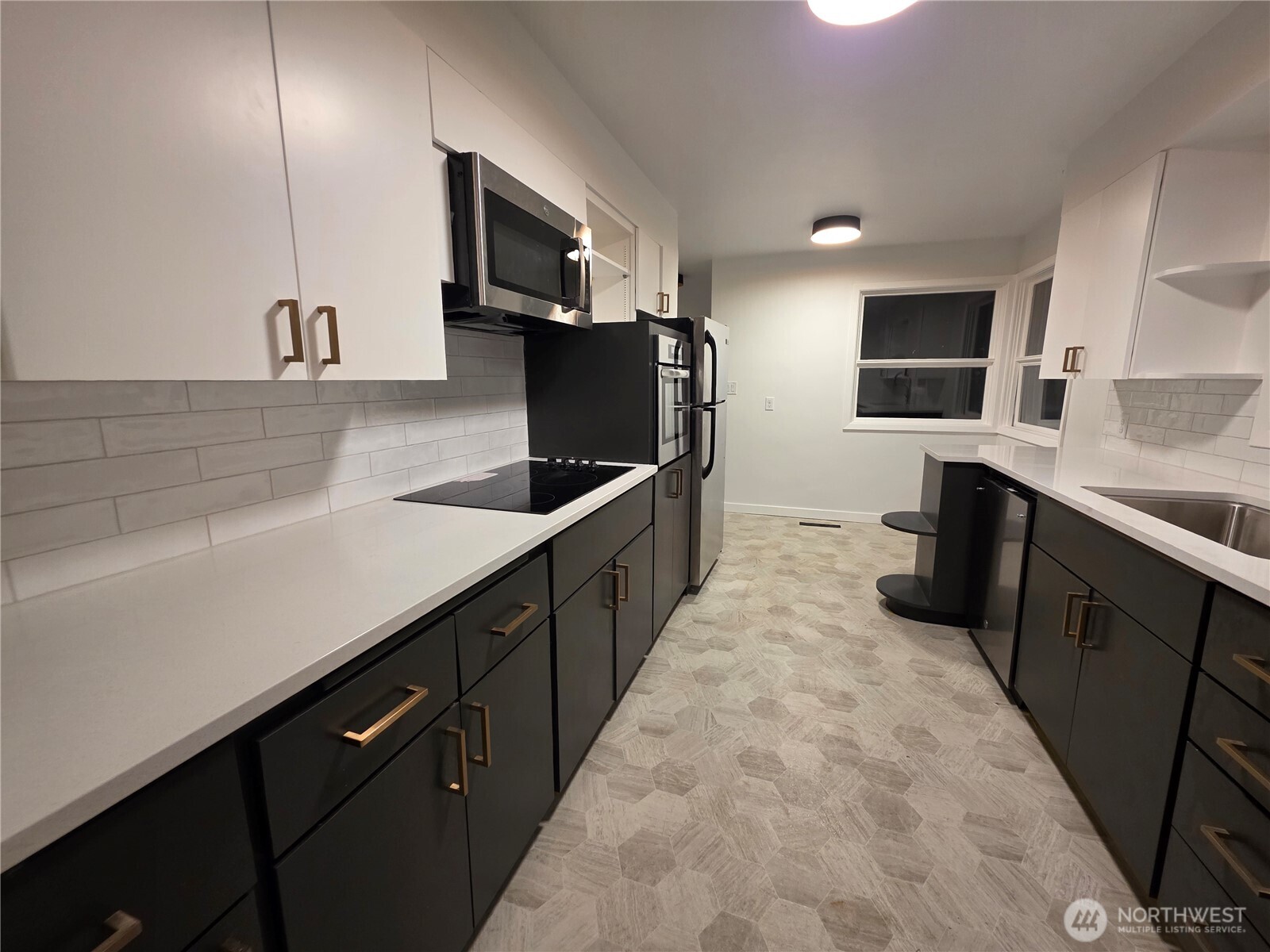 420 E Connecticut Property Photo 10