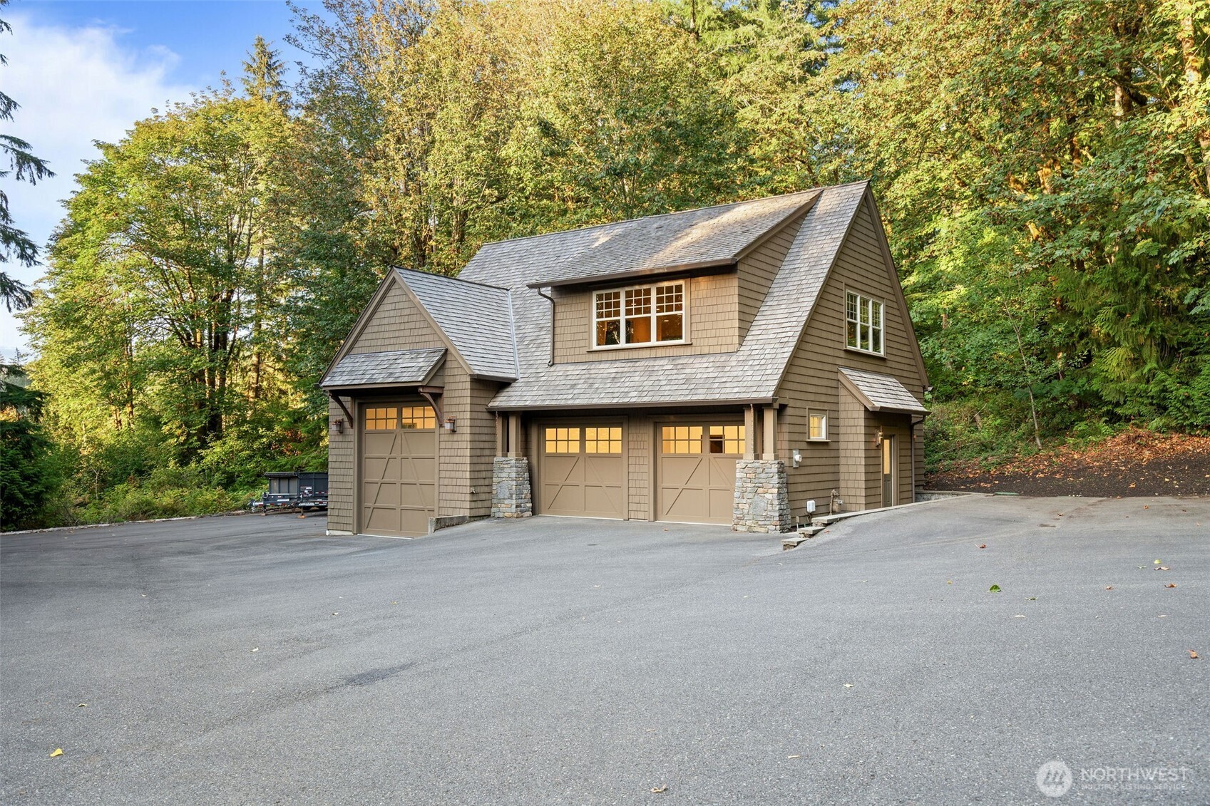 24950 Se Old Black Nugget Road Property Photo 6