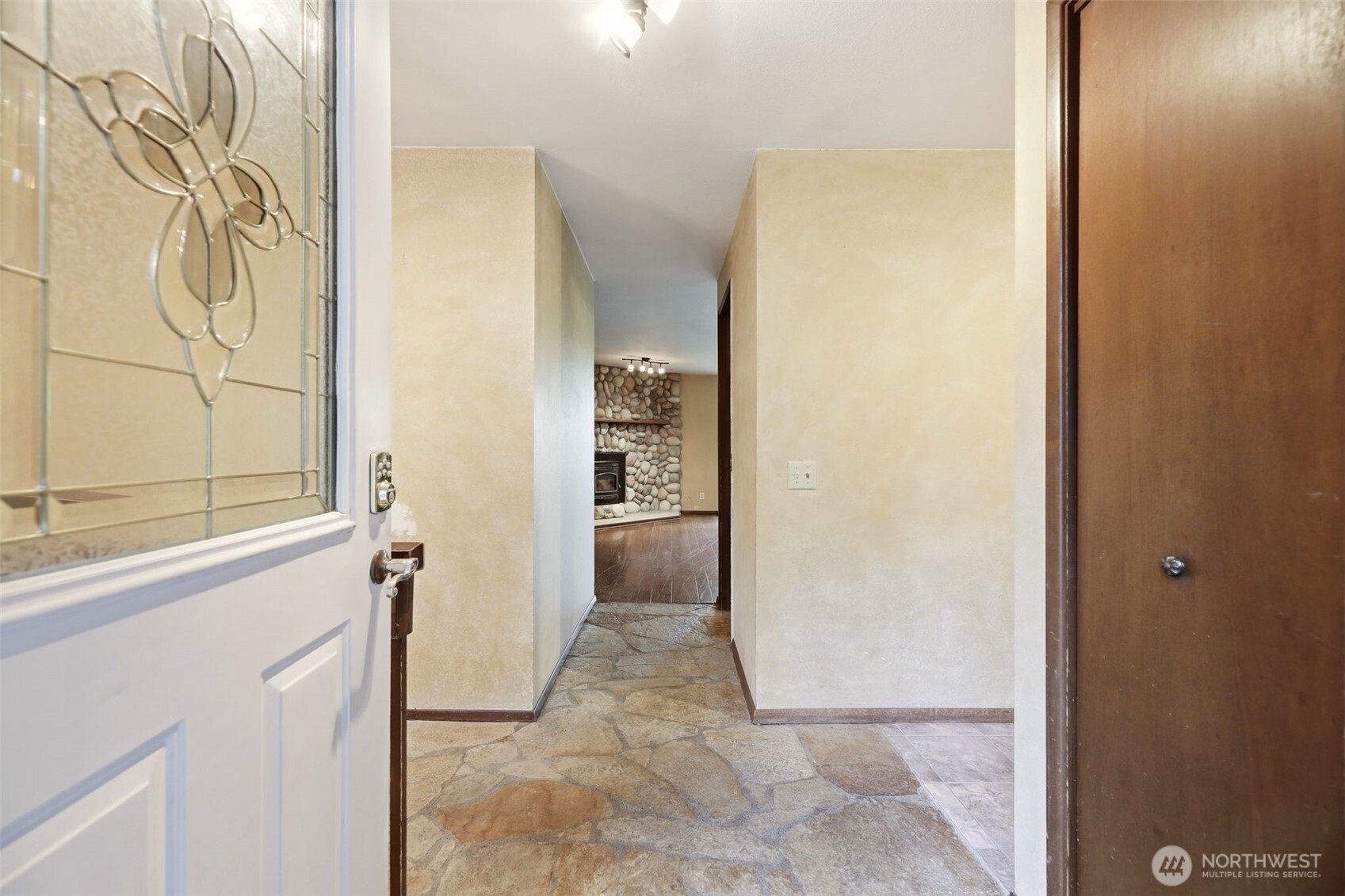4928 E Lake Bosworth Drive Property Photo 3