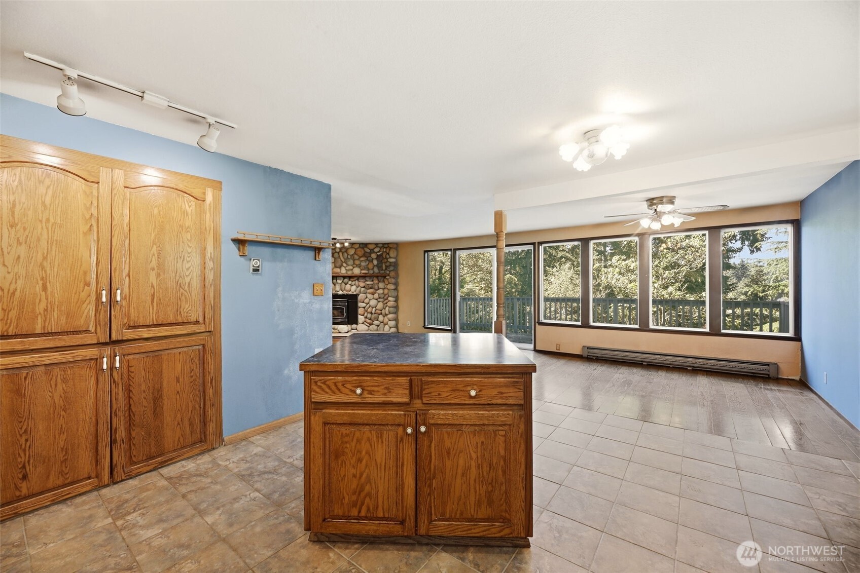 4928 E Lake Bosworth Drive Property Photo 10