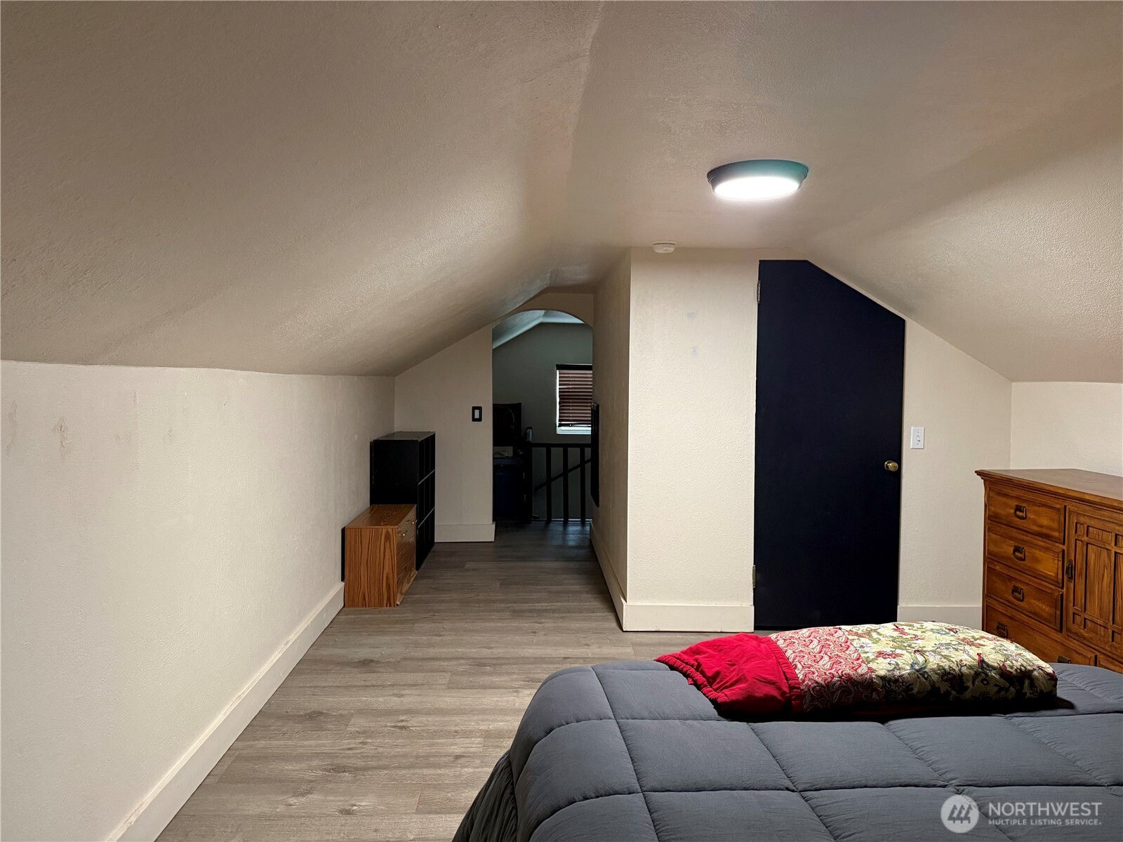 210 W 4th Avenue Property Photo 17