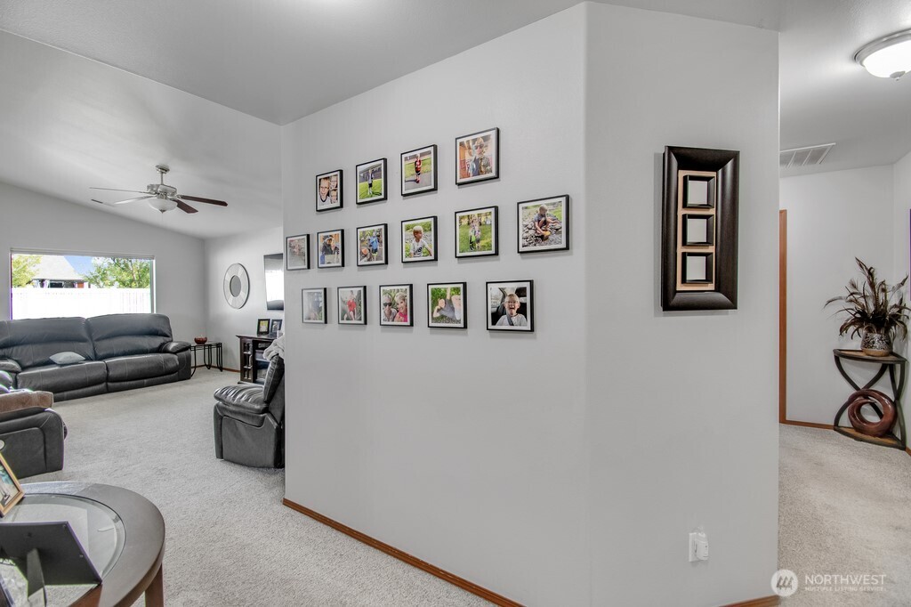 1534 Larkspur Drive Property Photo 10