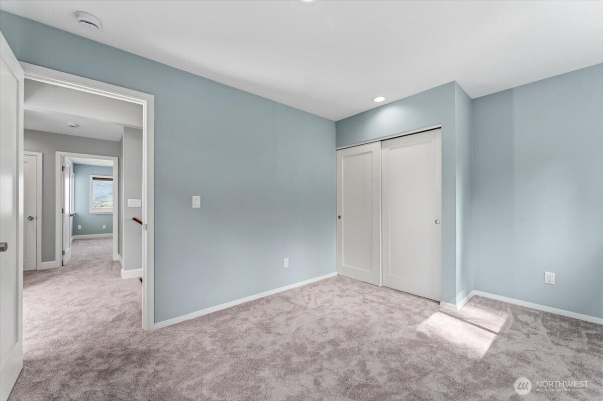 4124 Lakeview Place Property Photo 24