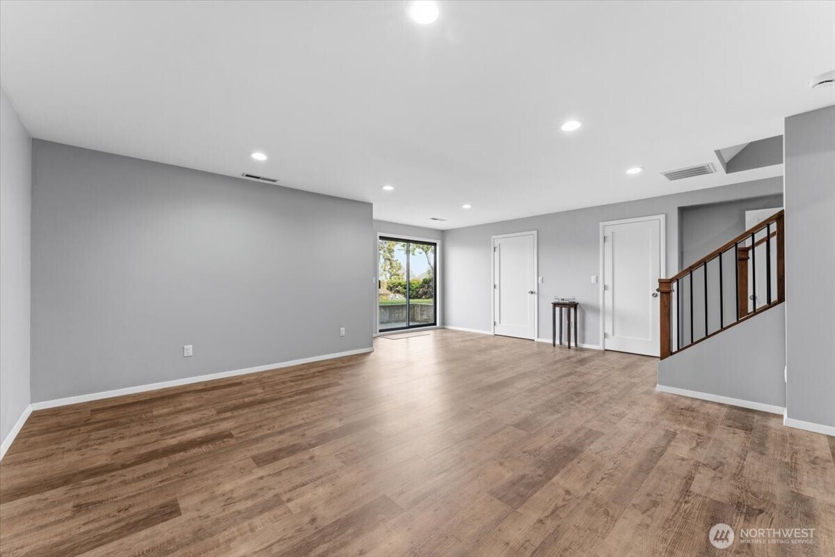 4124 Lakeview Place Property Photo 27