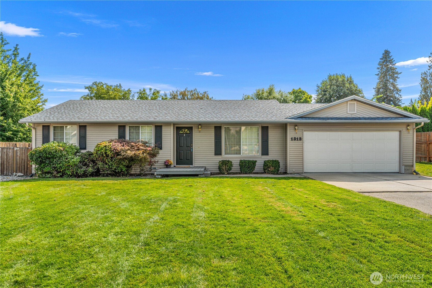 1313 Welch Avenue Property Photo 1
