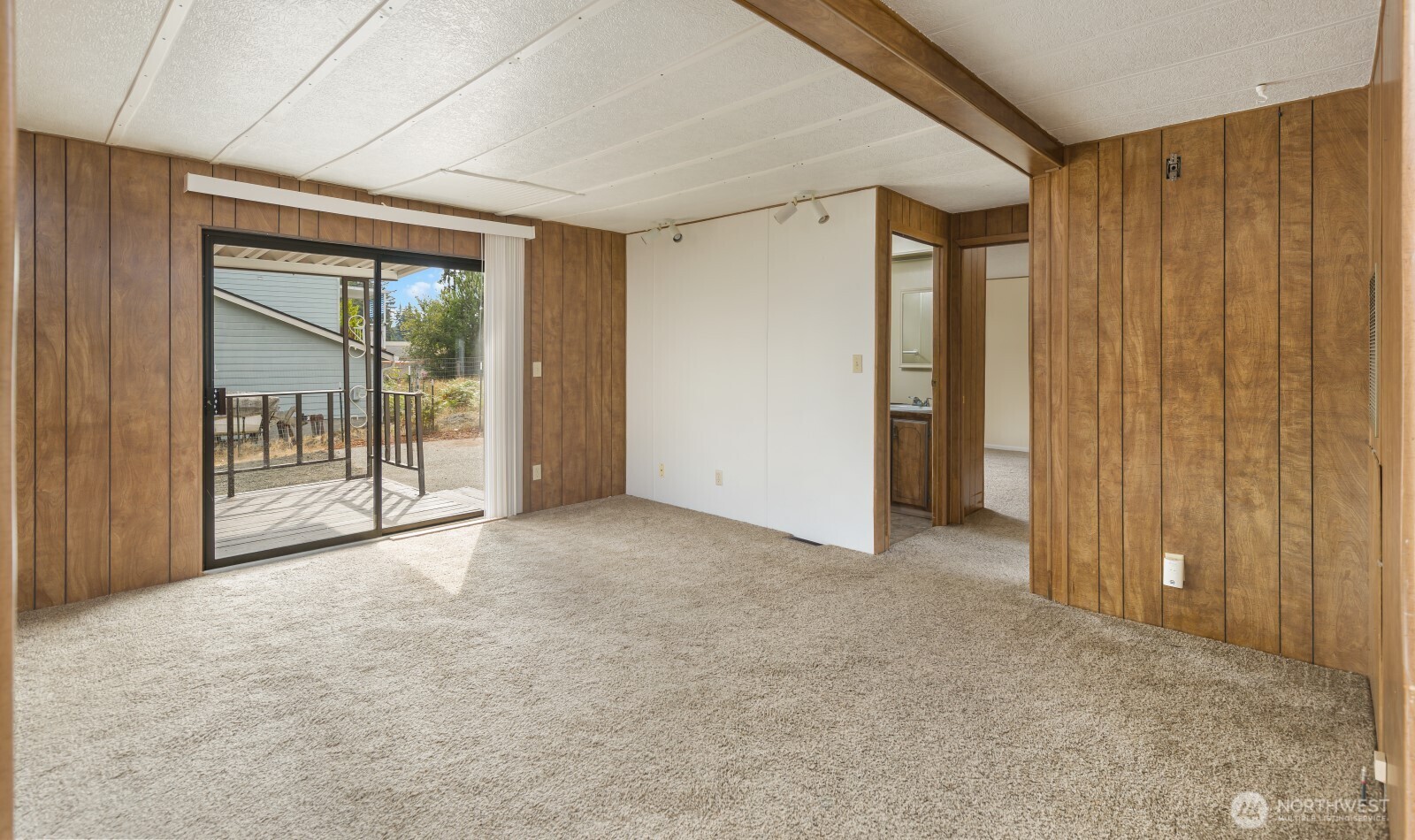 2050 E Timberlake West Drive Property Photo 13