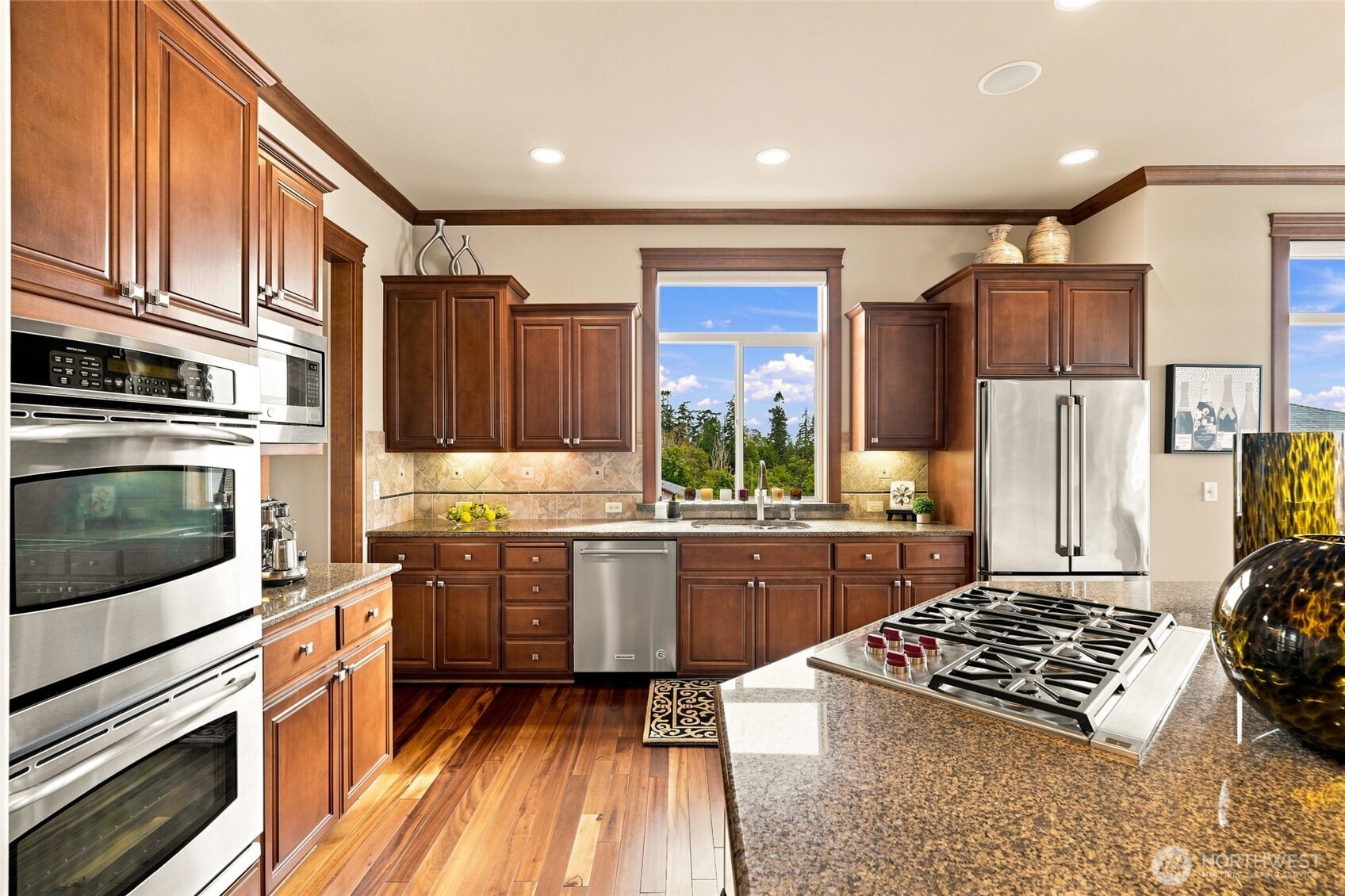 6664 Waterton Circle Property Photo 7