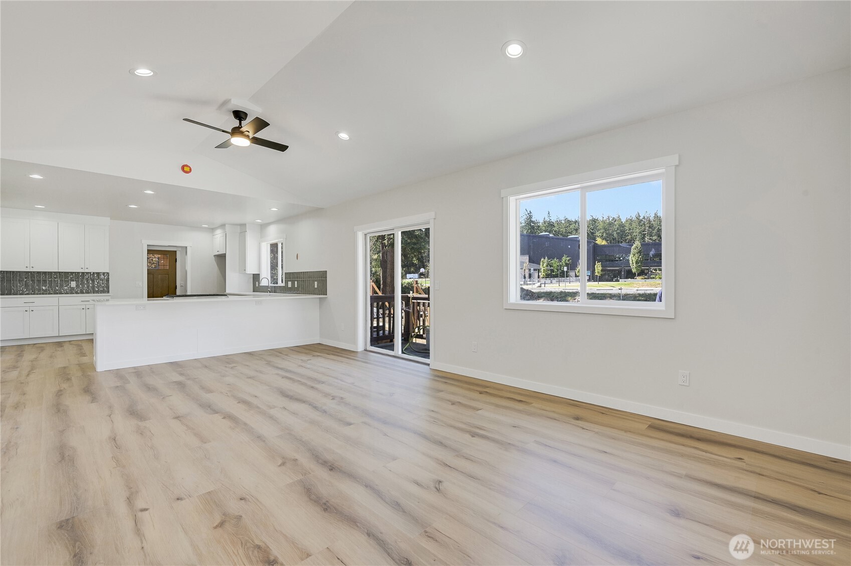 1261 18th Street Property Photo 5