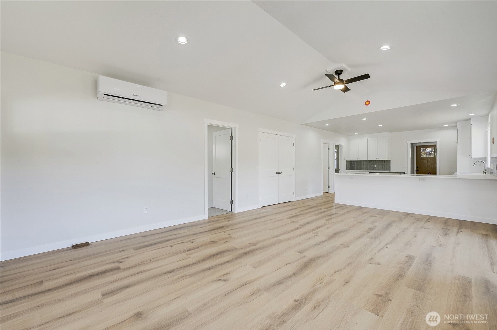 1261 18th Street Property Photo 11