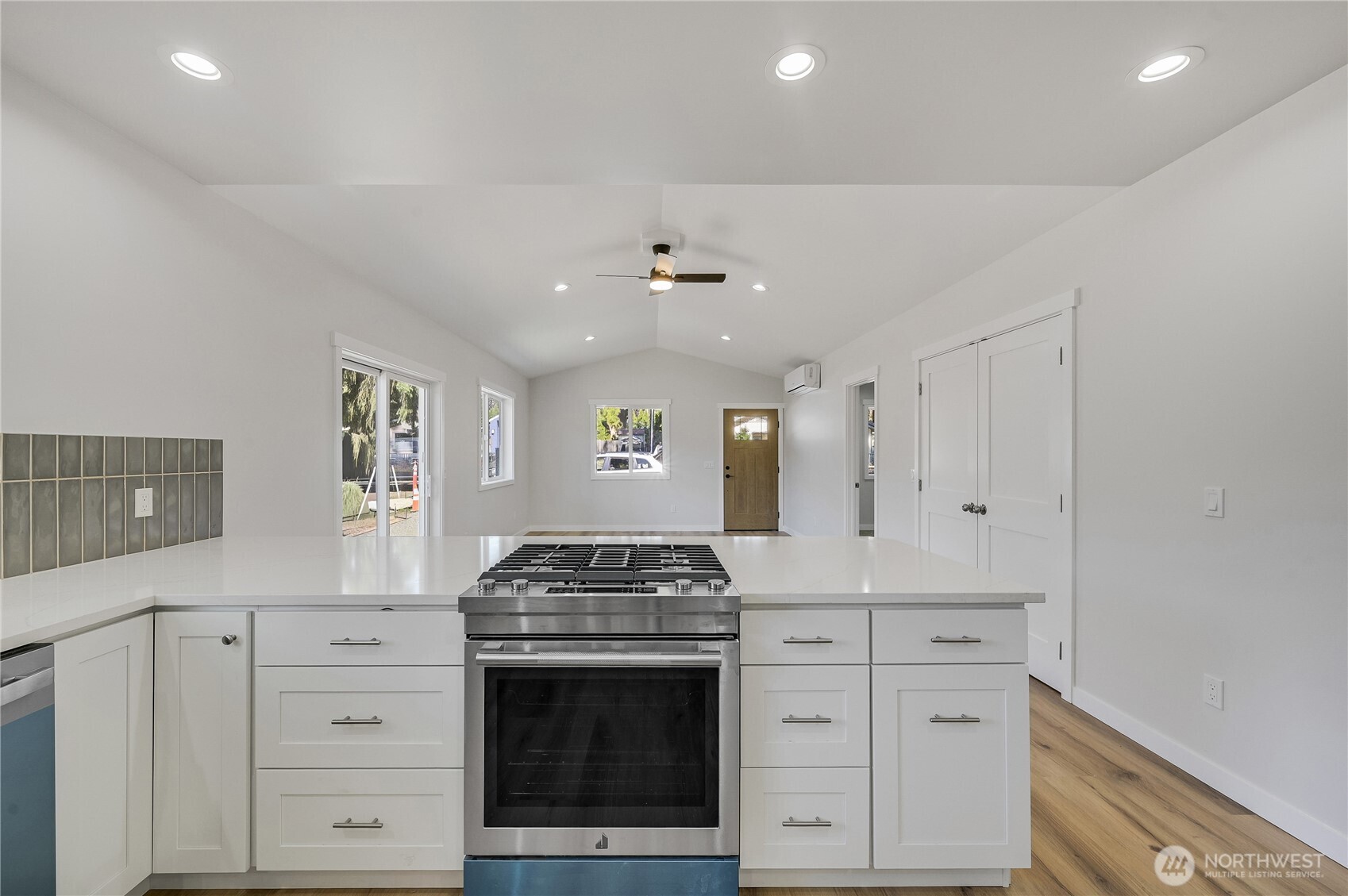 1261 18th Street Property Photo 15
